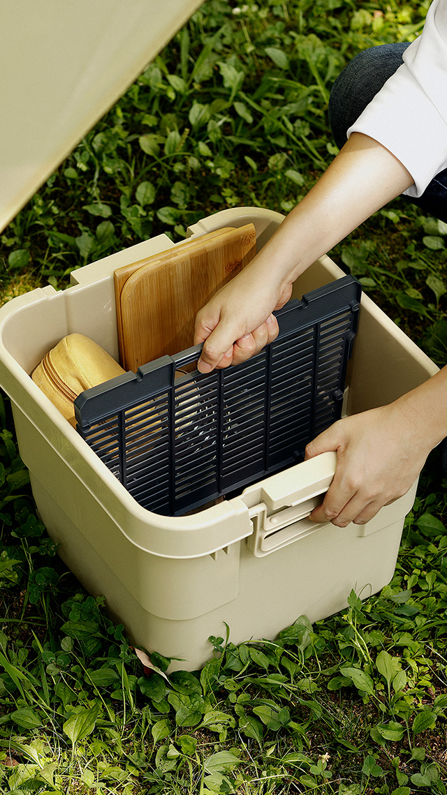 深型サイズのトランクカーゴに対応した仕切板が登場